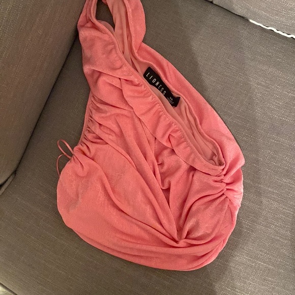 Lioness pink one shoulder top - Picture 2 of 3